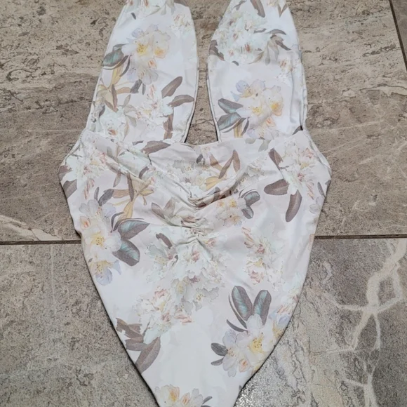 Montce Ete Floral Tropez One-Piece Swimsuit Floral Sexy Halter Swimwear - Picture 7 of 9